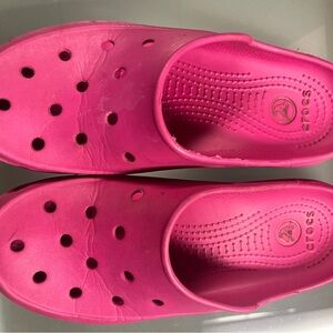 Women’s Pink Crocs